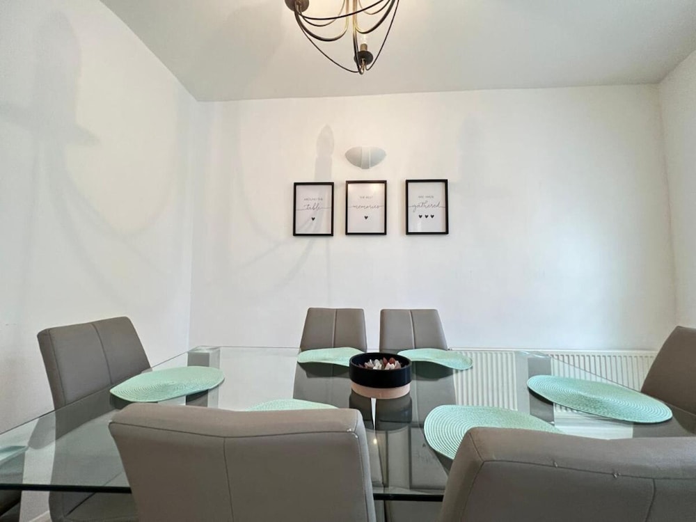 The Heart of Kensington Mews - Private House-Centrally Located-Great Transport