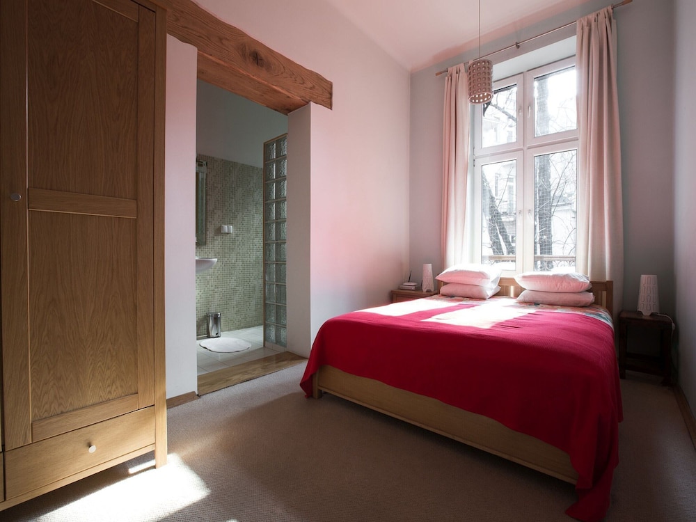 Spacious and Comfortable Flat in Krakow view 4