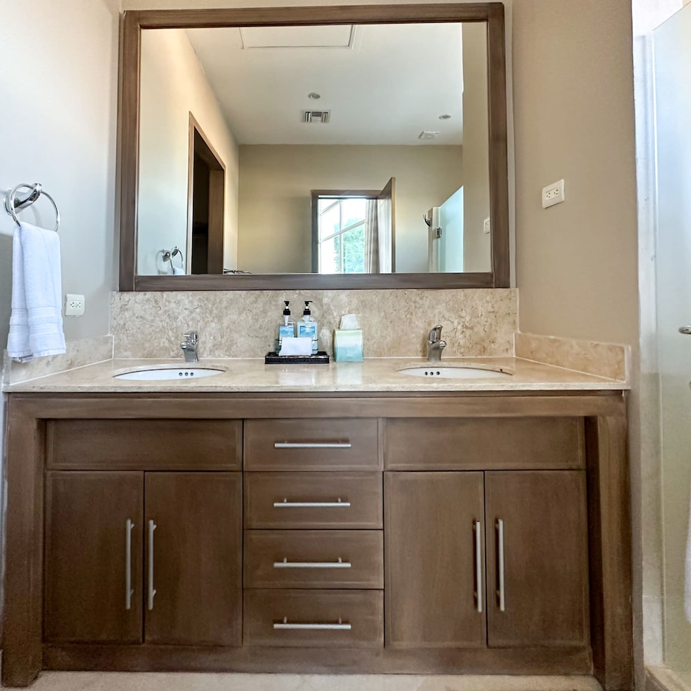 Splash Into Style Ground Floor Poolside Condo