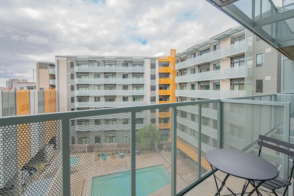 ROVE LIVING/KL - Roosevelt Point