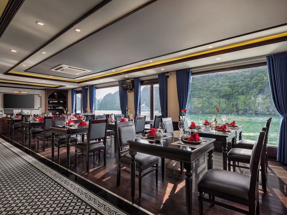 Rosa Boutique Cruise