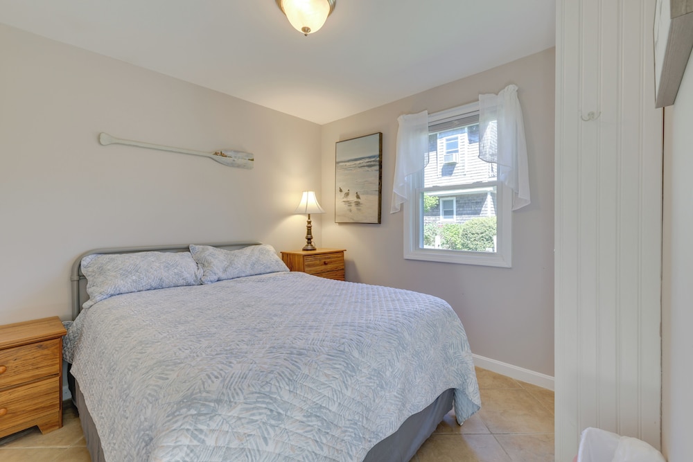 Coastal Truro Cottage - Close to Beaches & Ptown!