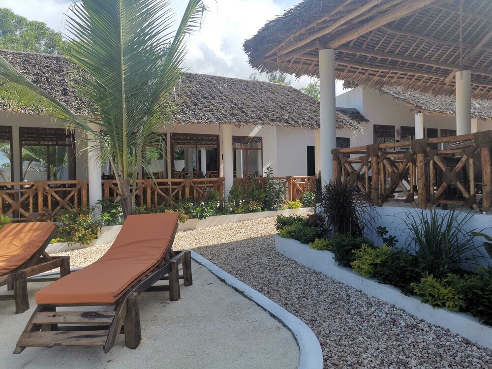 M&M VILLAS ZANZIBAR