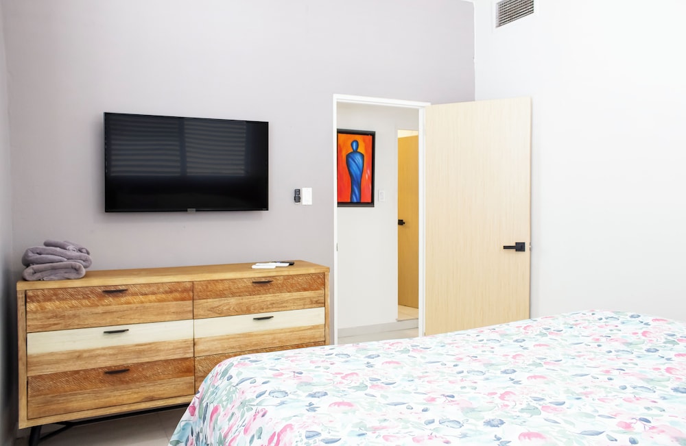 Ismael Rivera Villa 1 Ocean Park 4bd-2b