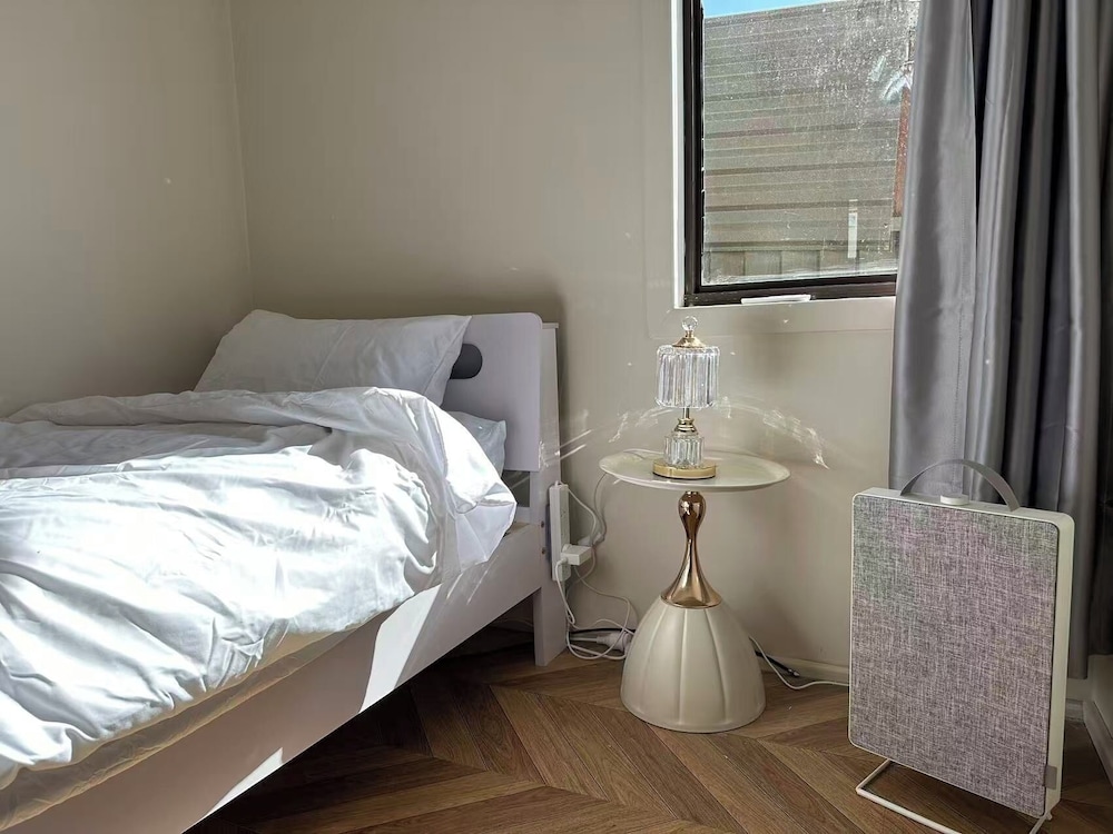Modern Vintage Single & King size Rooms