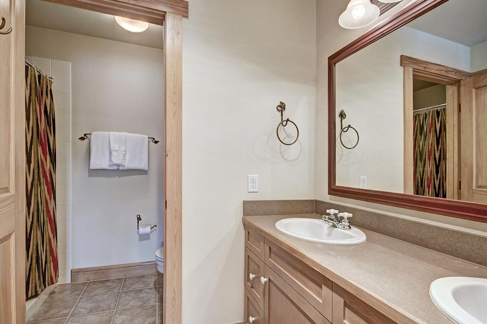 SkyRun Vacation Condos Copper Mountain Resort