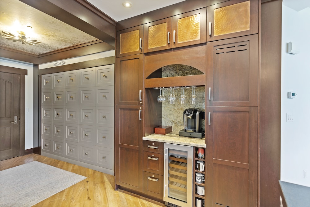 Flagstaff Lodge at Deer Valley Resort - Four Bedroom Residence #507 4 Condo