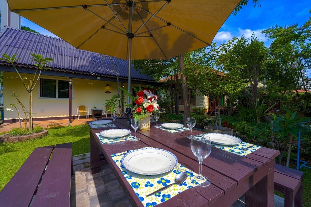Fantastic Resort Near Town Location BS88