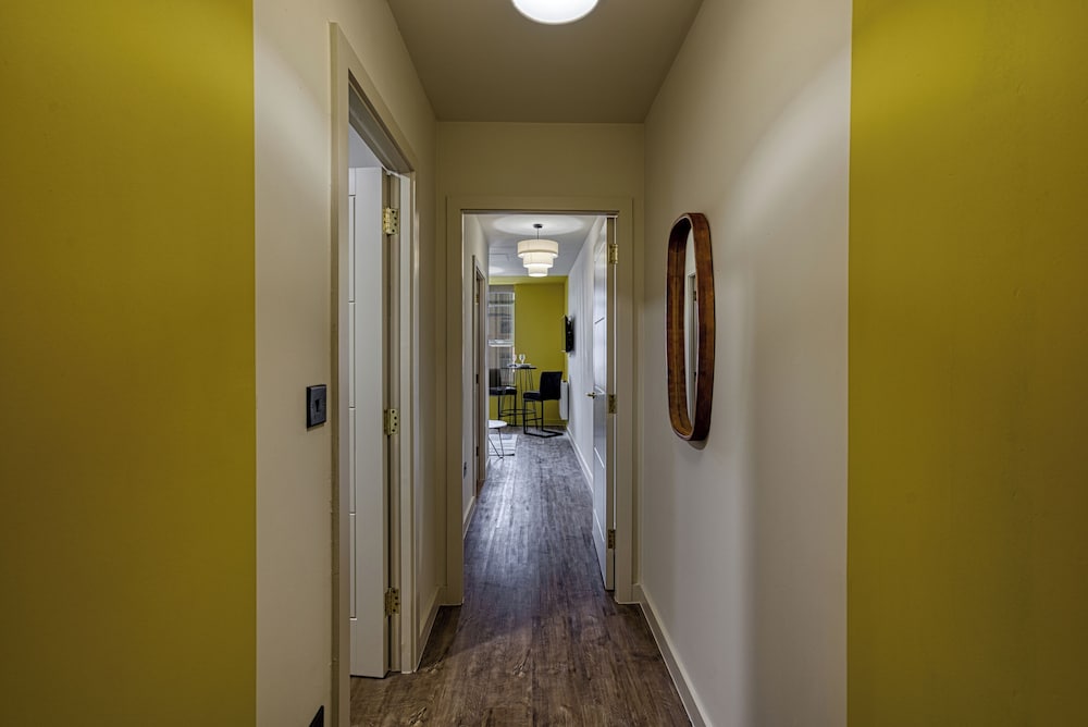 Renaissance House Apartments