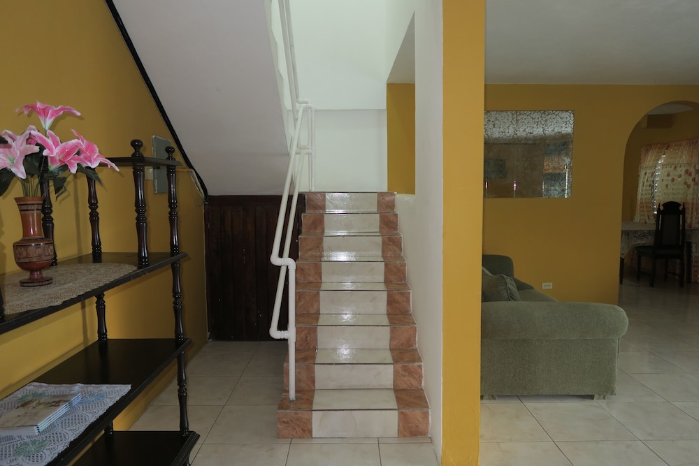 Photo 33