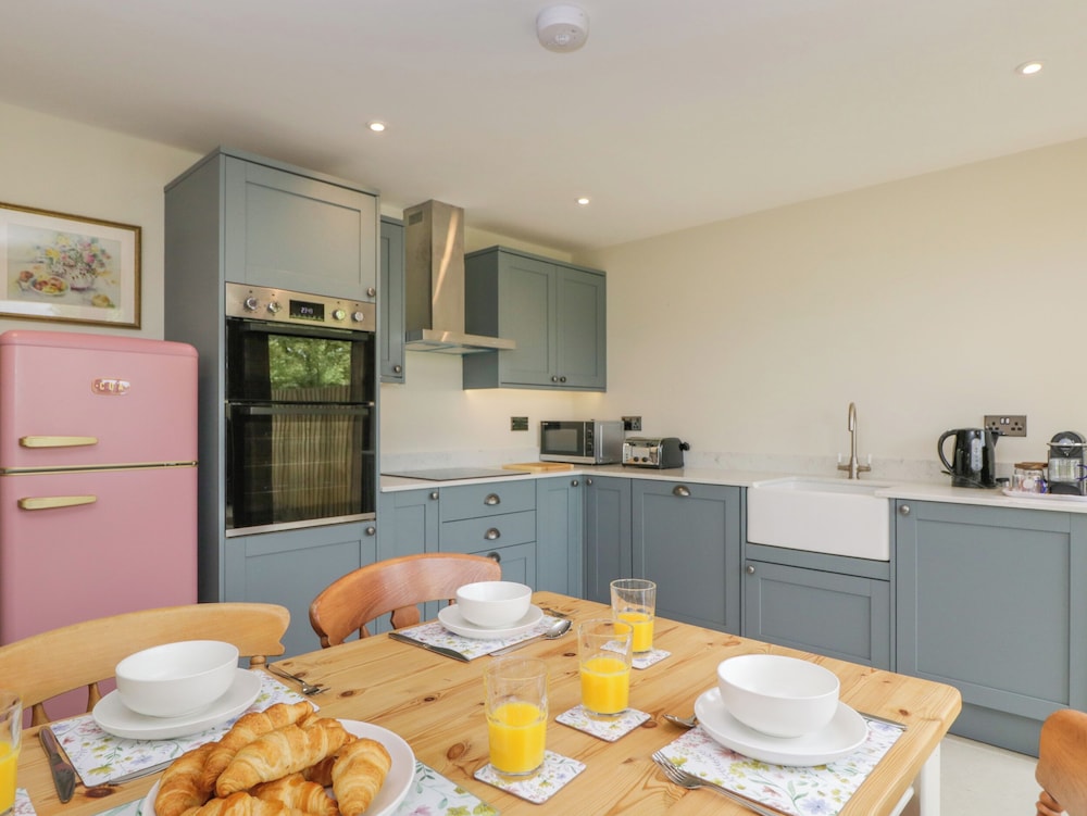 4 Wellacres Cottage