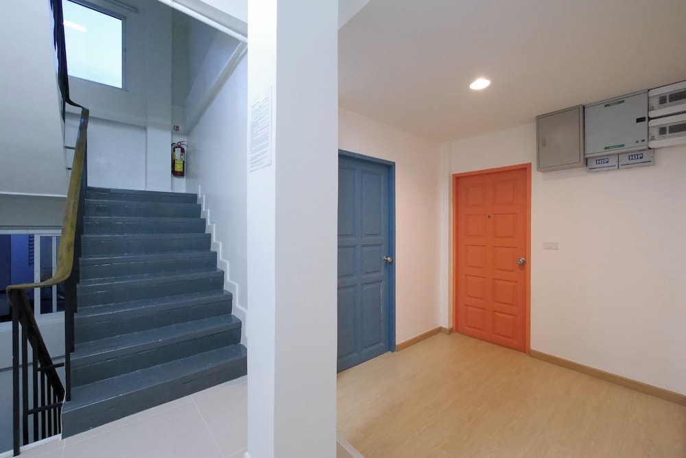 Lee Home Bangkok
