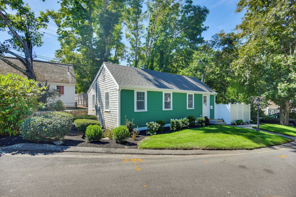 Walk to Main St: Osterville Village Gem w/ Patio