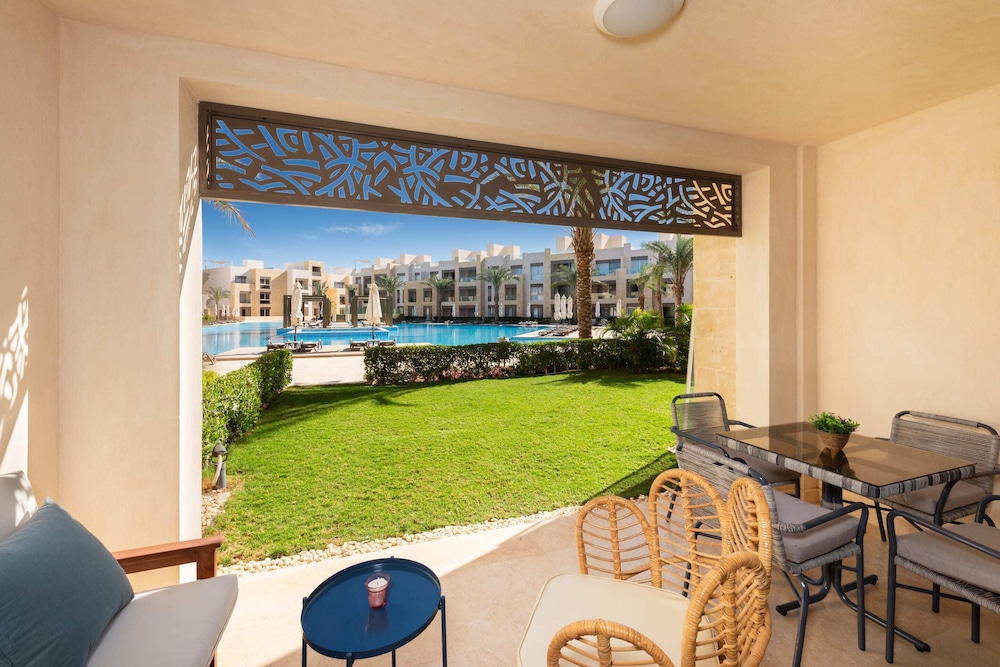 Xuru Stays I Sparky & Summery 2 BDR @ Mangroovy Free Beach & Pool Access