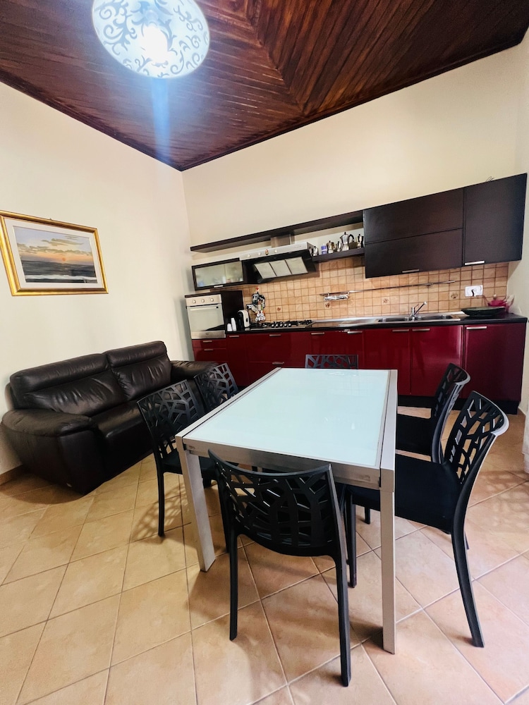 Villa 3 letti 2 docce e Giardino