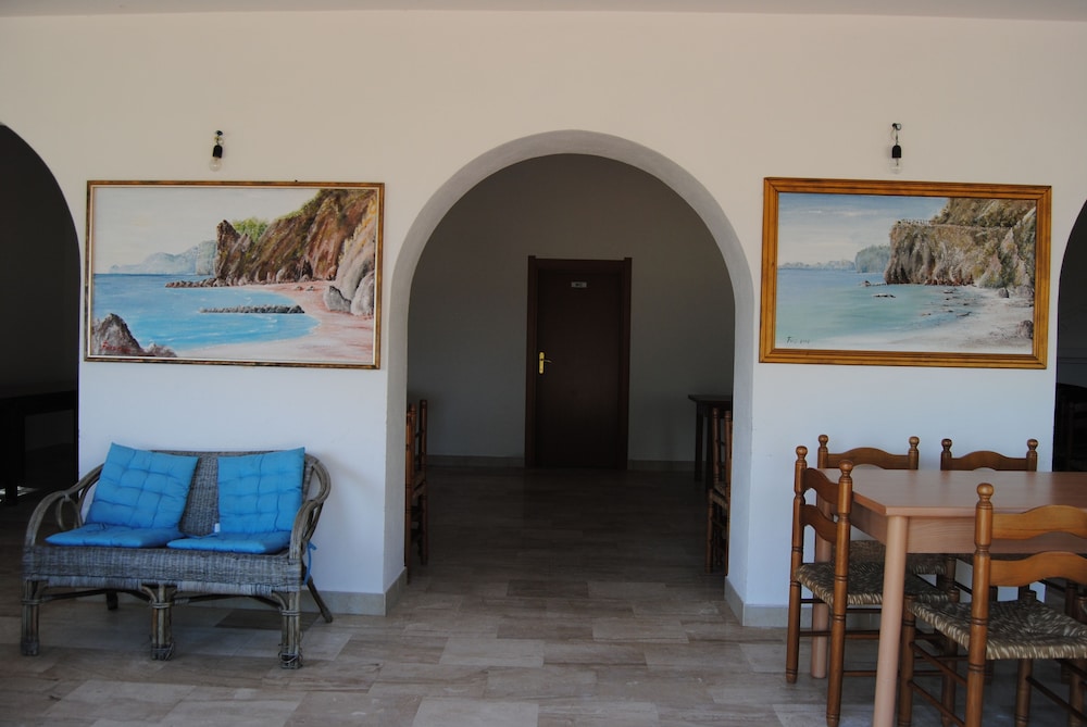 Domos Cotticone view 3