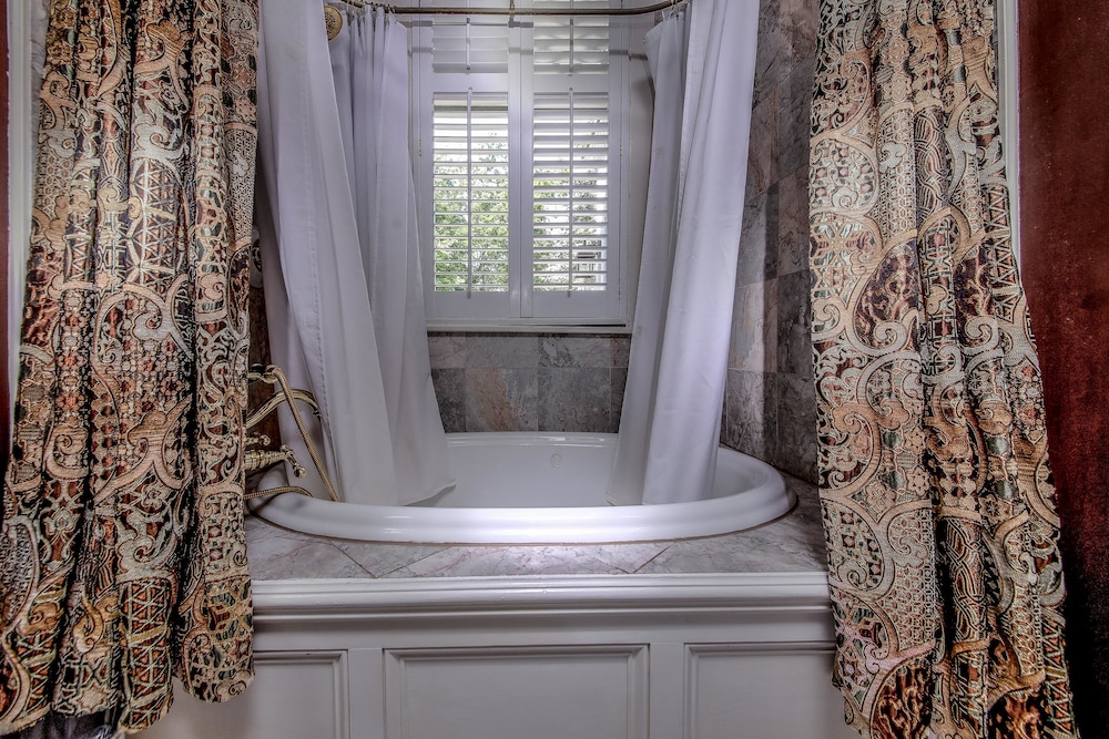 The Black Walnut B & B Inn