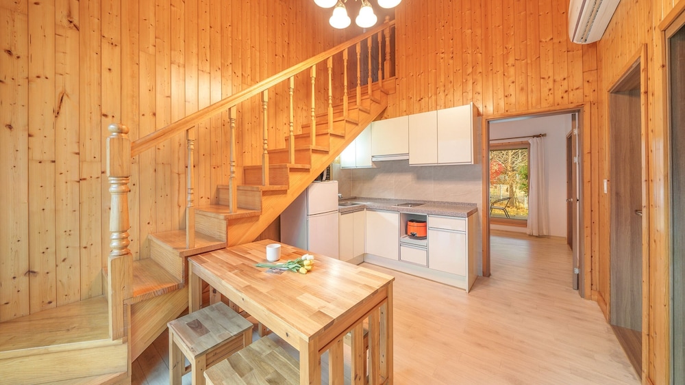 Gapyeong Sanchaek Glamping Pension
