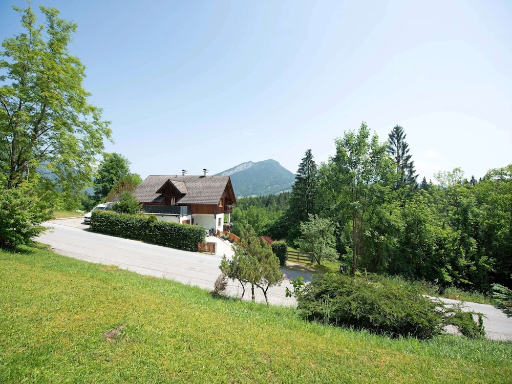 Cosy Holiday Home in bad Goisern With Balcony