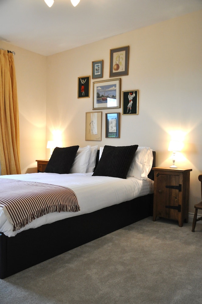 47 Wetherby Way view 2