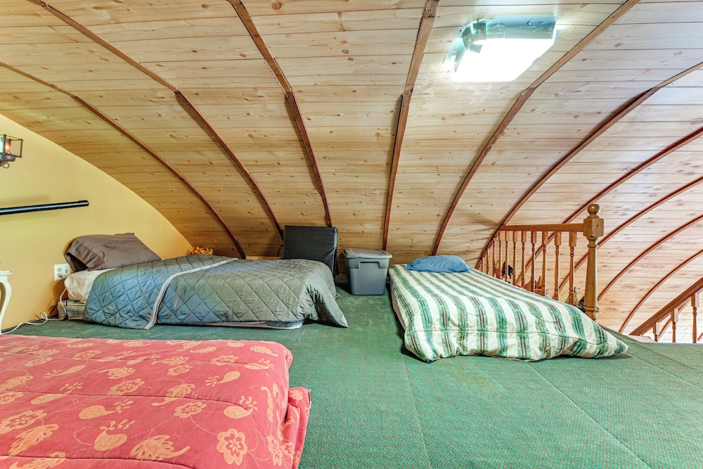 Hike & Fish: Delaware River Cabin w/ Views