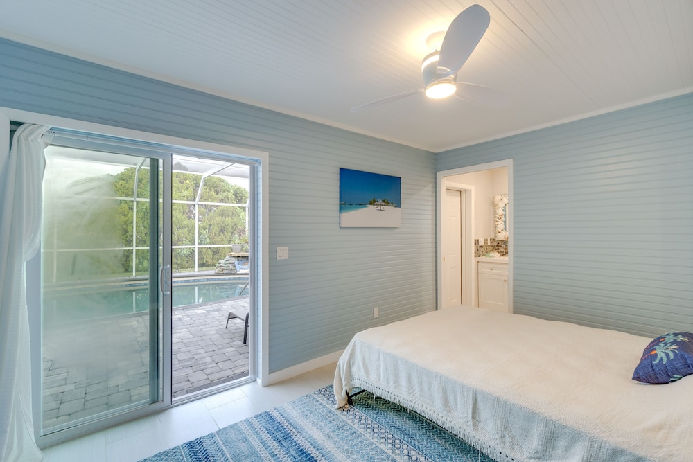 Sarasota Home w/ Pool: 4 Mi to Siesta Key Beach!
