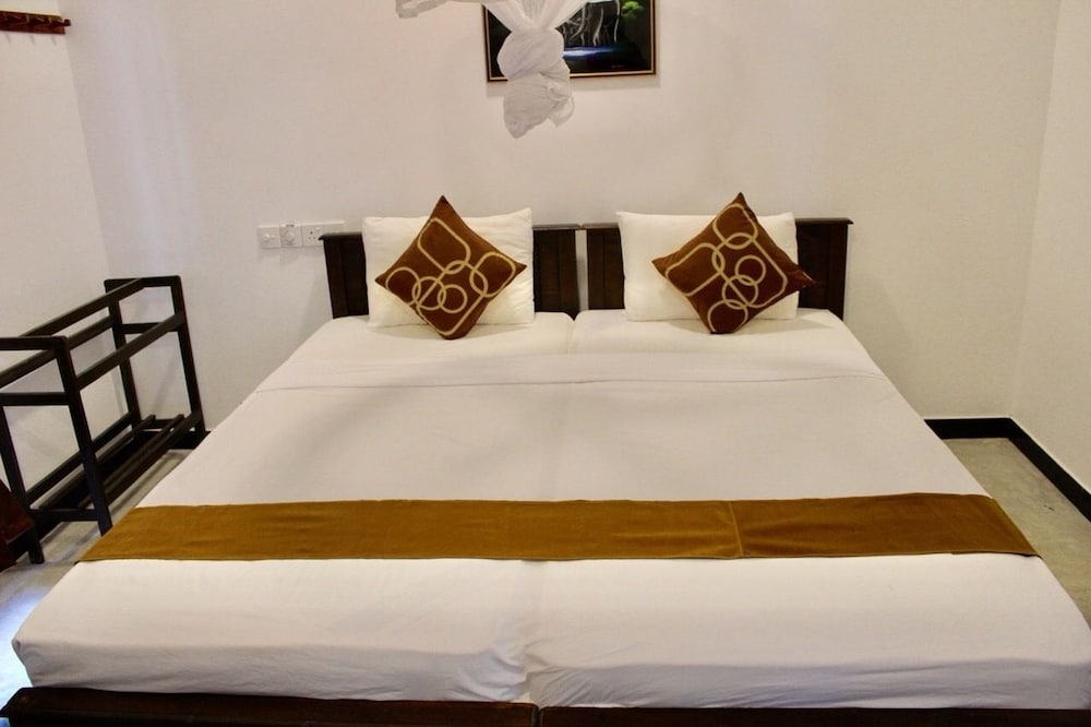 Sasen villas - Polhena Beach
