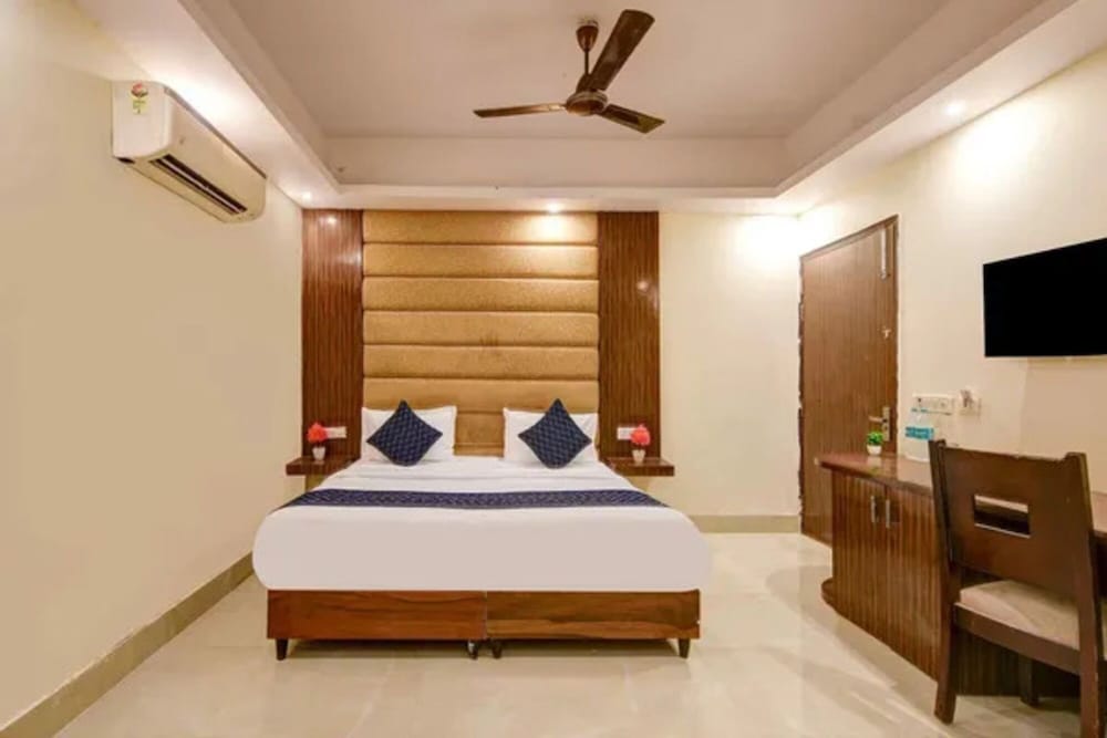 Fabhotel Golden Key Residency