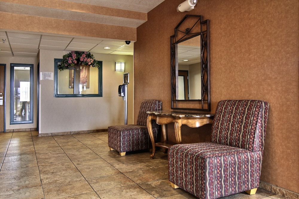 Hobbs Vacations - Premier Extended Stay Hobbs - Property Image 3