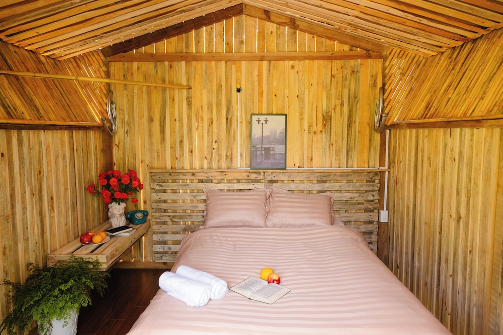 Scent Chalet - Scent Village