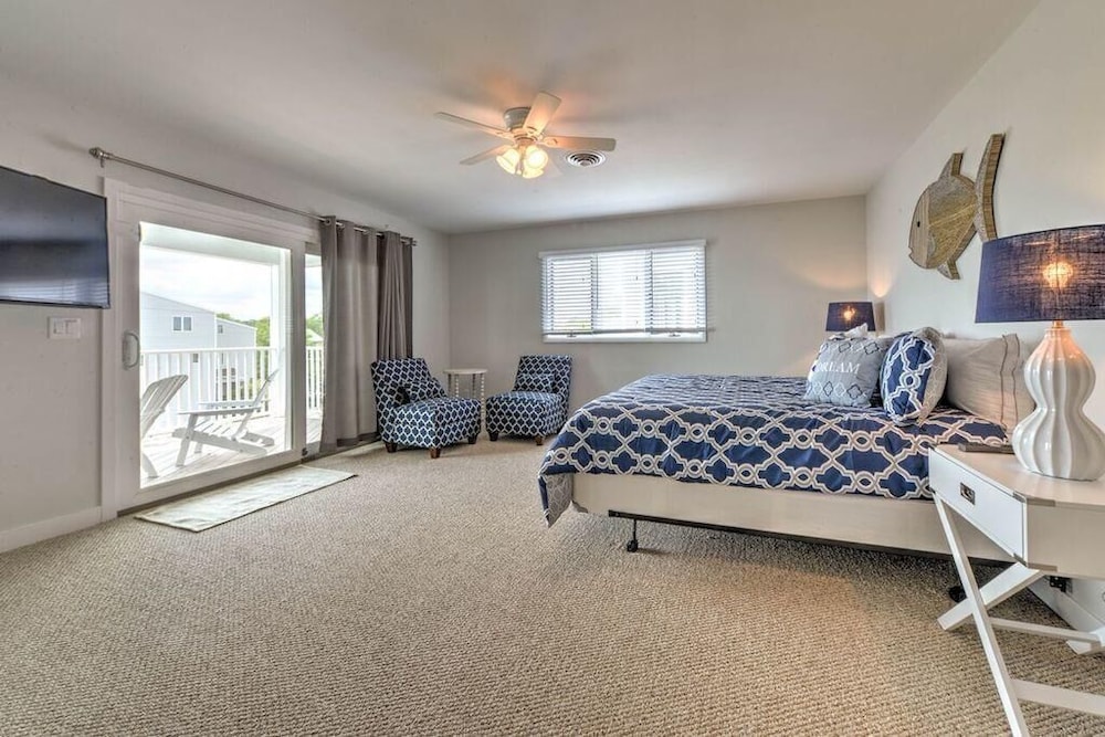 Bayard Avenue 2202a