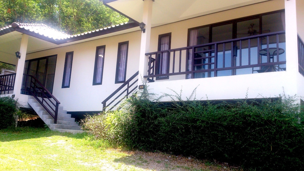 The W Villa