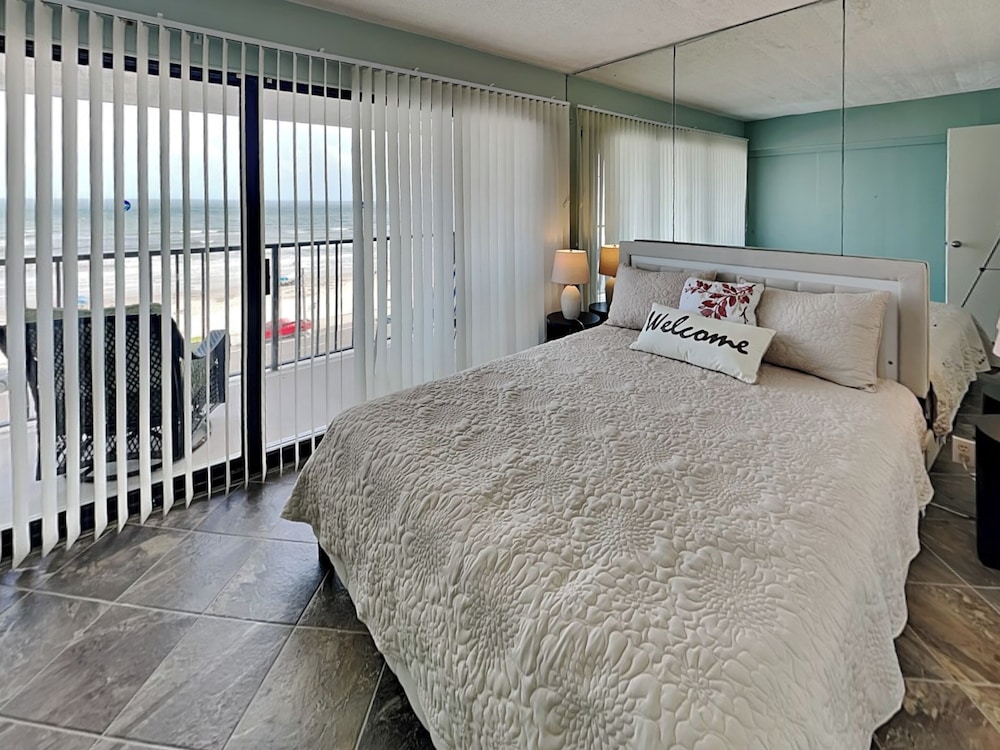 Sunny Sands by Ryson Vacation Rentals