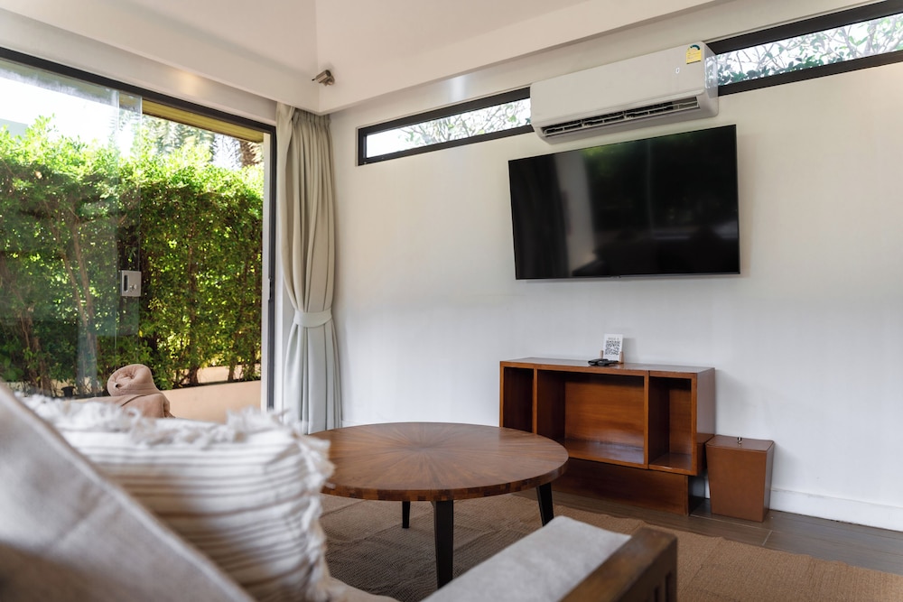 Zaya Beach Club & Resort