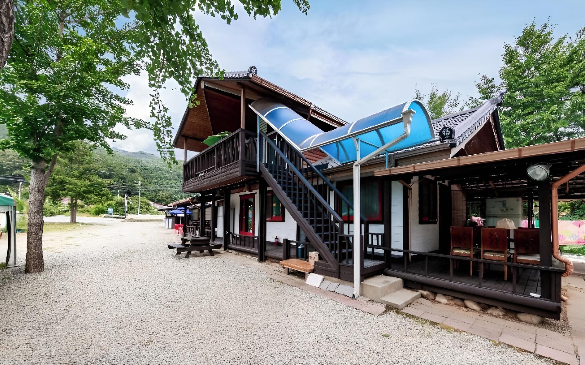 Gapyeong 5 Star Pension view 5