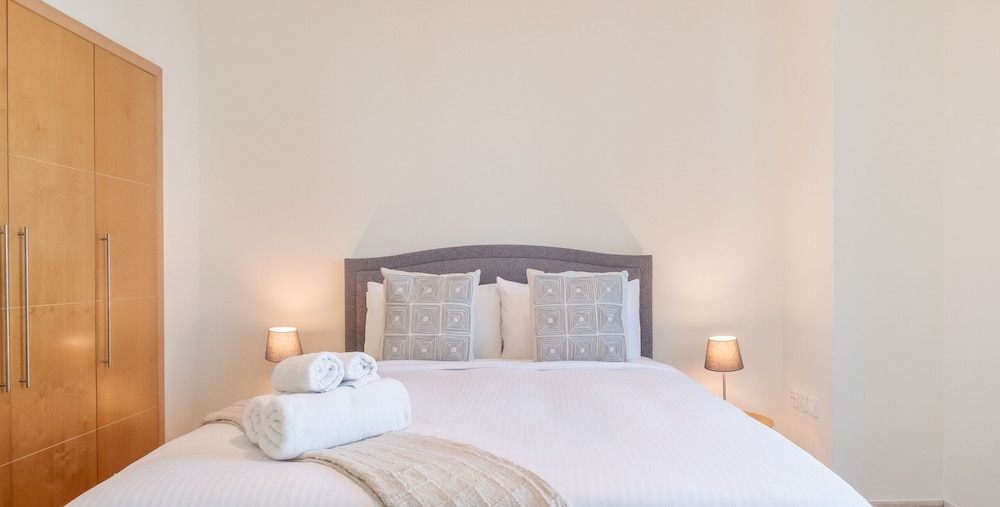 LUX The Shemara Marina View Suite