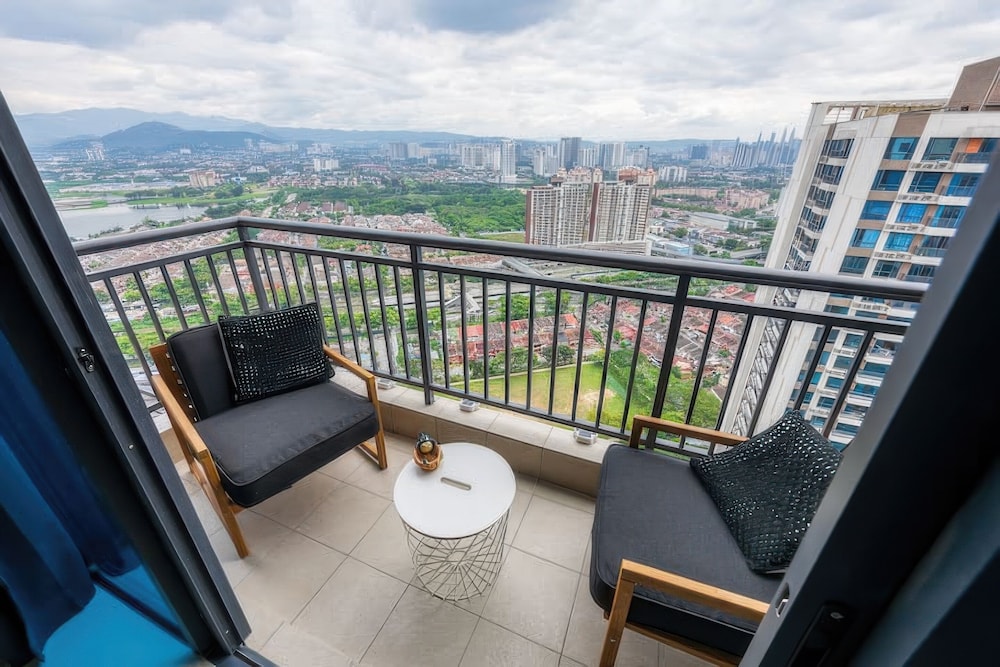 Aradia Residence Lake City KL North