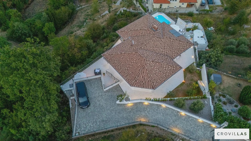 Villa Lauriana Nearby Opatija - Crovillas
