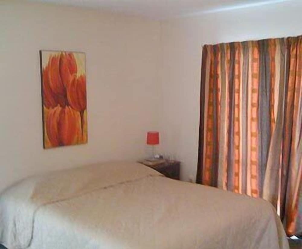 Avalon Court Accommodation view 5