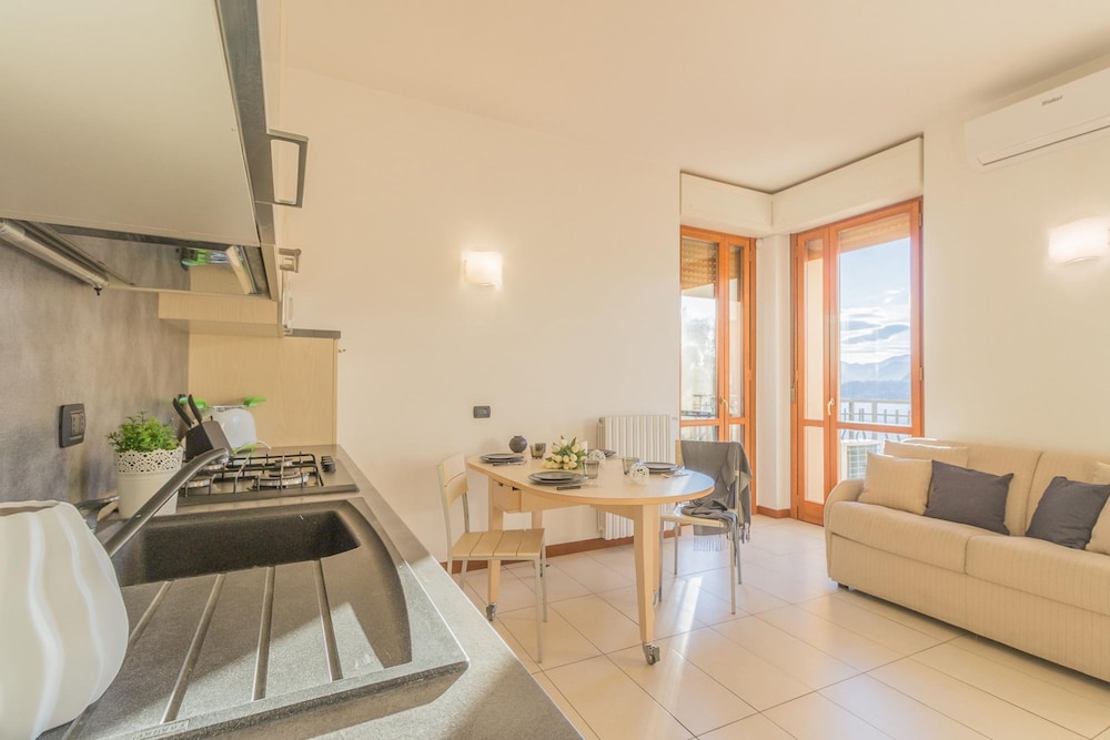Varenna Paradise 2 in Perledo view 3