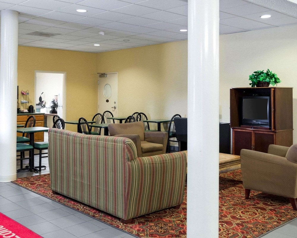 Econo Lodge Yazoo City view 3