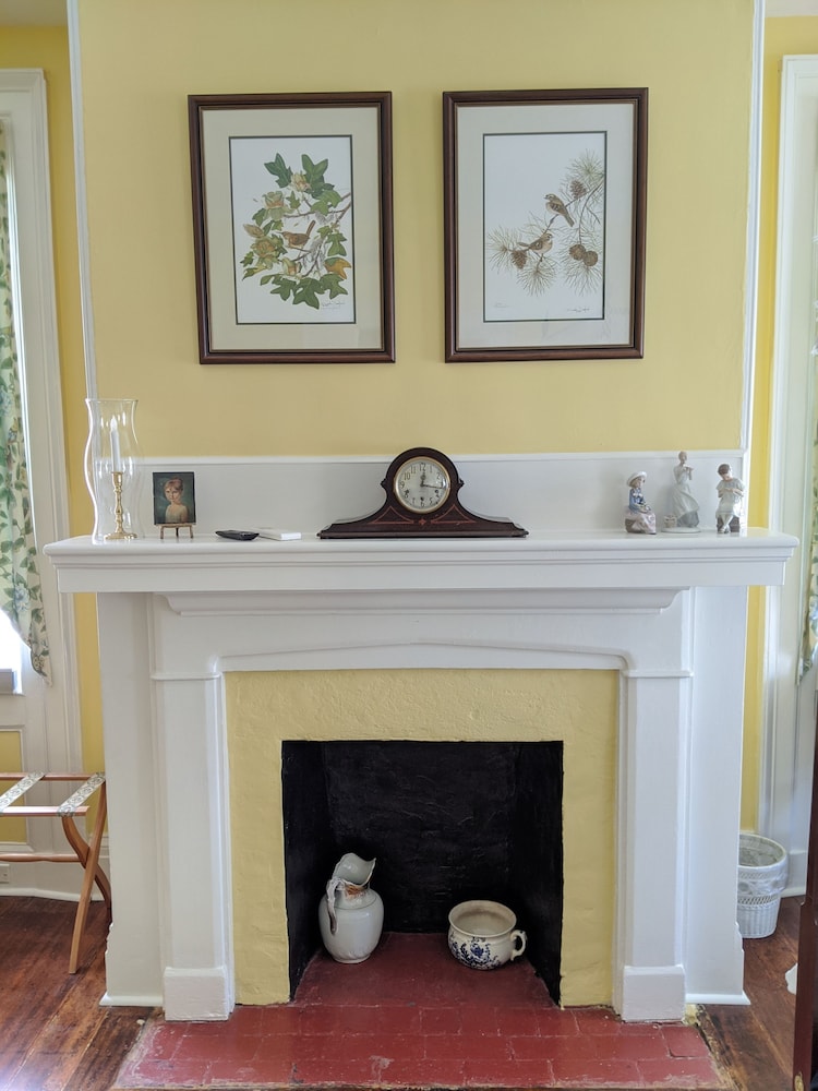 Benjamin Ellis House Bed & Breakfast
