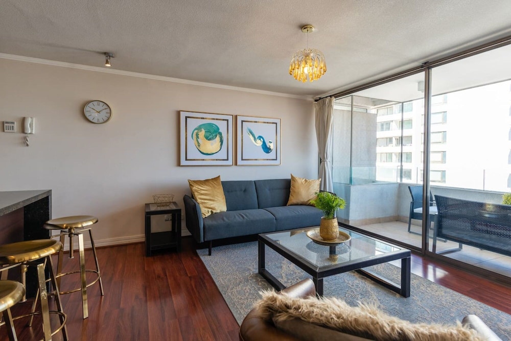Kennedy Gold 2BR - Heated Pool Shopping Gym