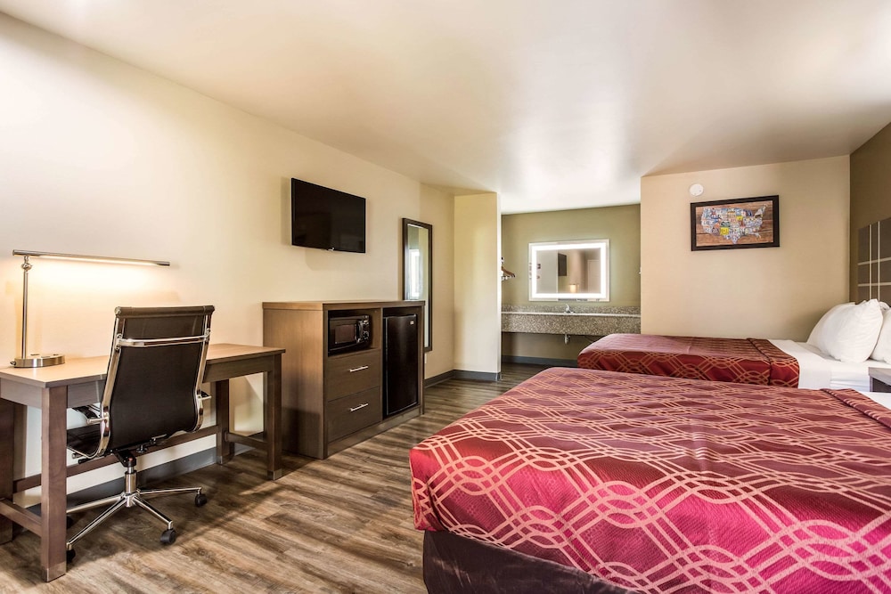 Econo Lodge Inn & Suites Murfreesboro Shopping District