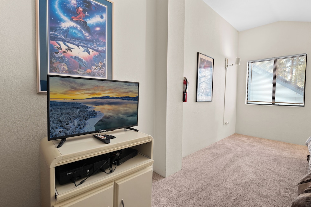 Summit X-ross Roads Condo