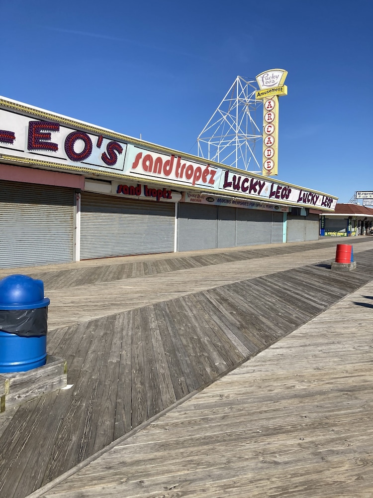Surfside Motel
