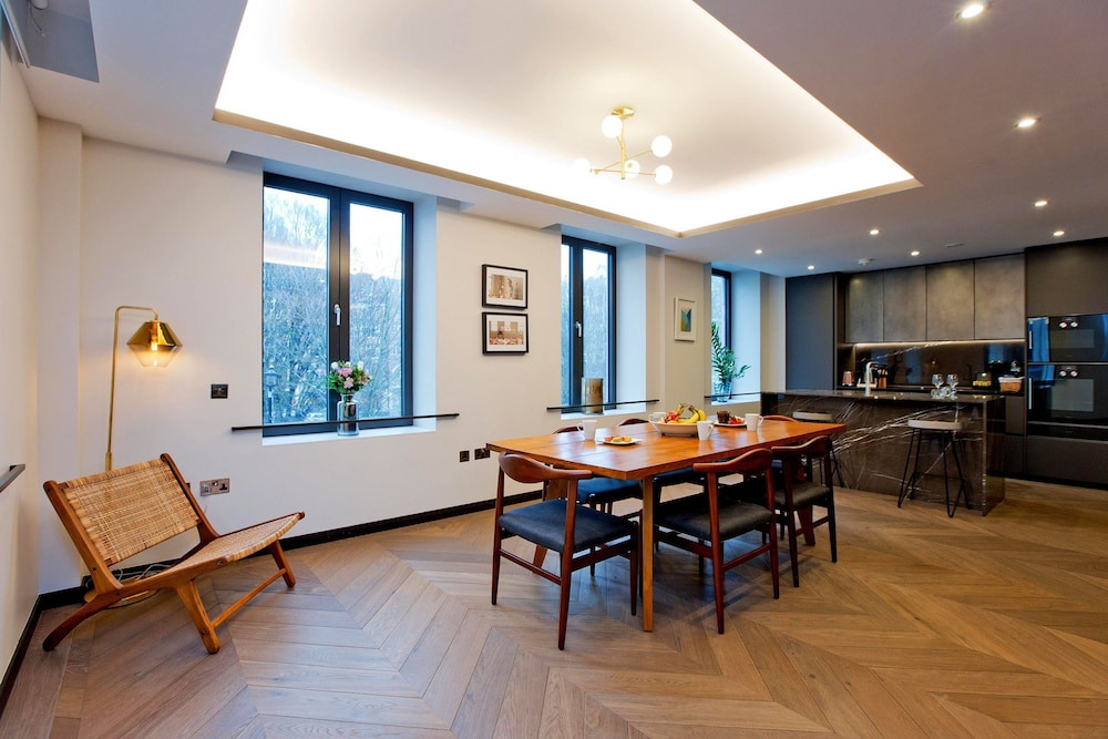 3-bed Deluxe Apt 205
