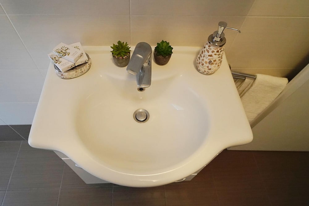 Candiani Building - Modern 2BR Apartment Steps From Bovisa Politecnico