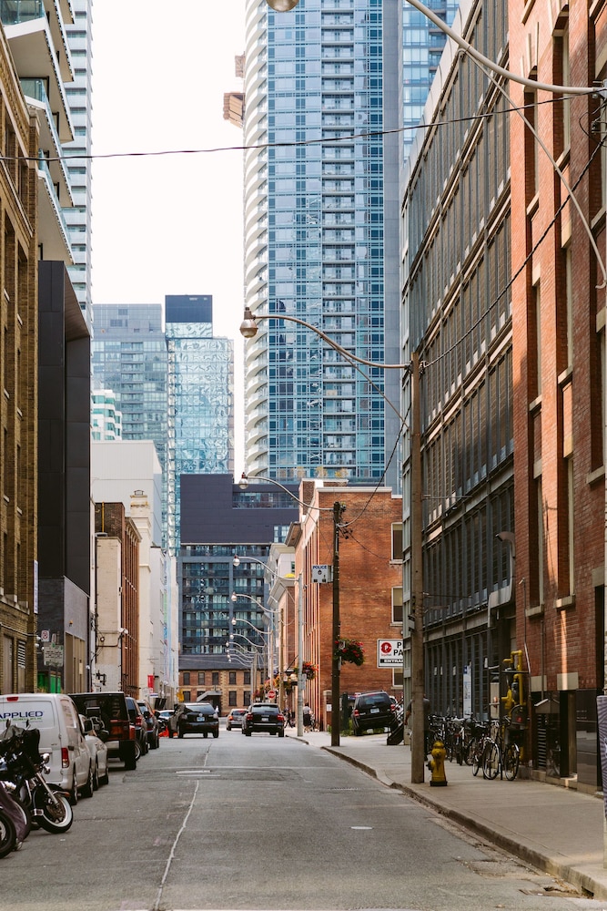 QuickStay - Luxury Executive in Yorkville (Yonge & Bloor)