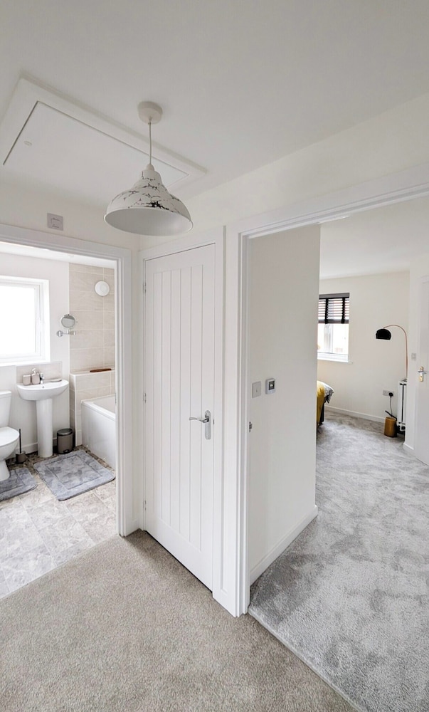 Cotswold Green - Sleeps 5 - Free EV Charge